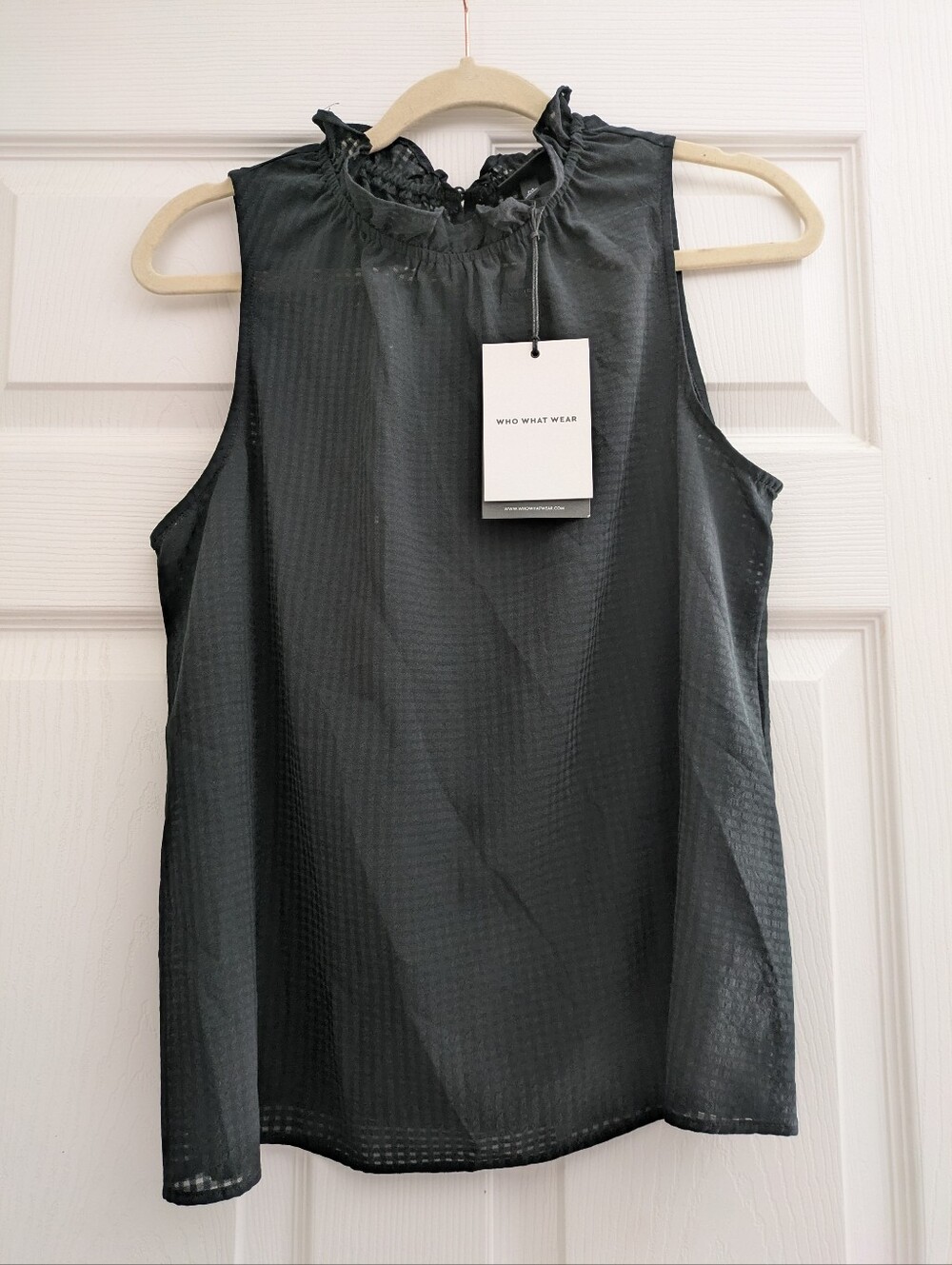 Who What Wear Black Sleeveless Ruffle Mock Neck Textured Dressy Tank Top Blouse
